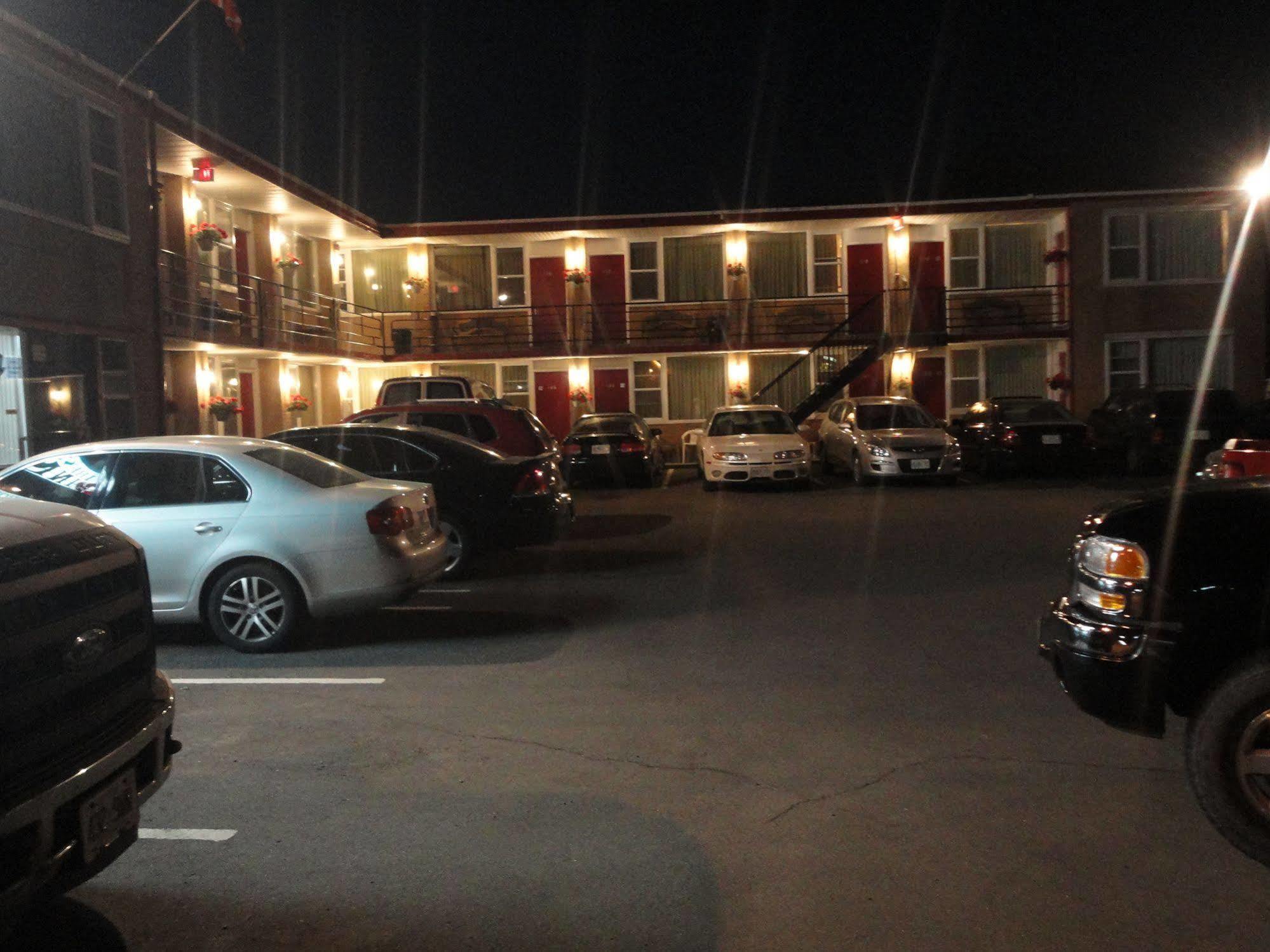 Imperial Fireside Inn Sudbury Kültér fotó