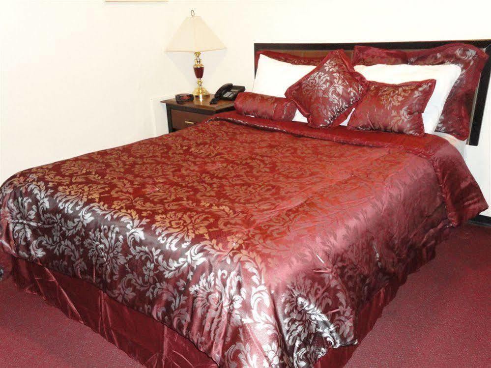 Imperial Fireside Inn Sudbury Kültér fotó