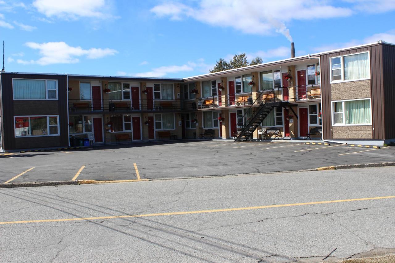 Imperial Fireside Inn Sudbury Kültér fotó