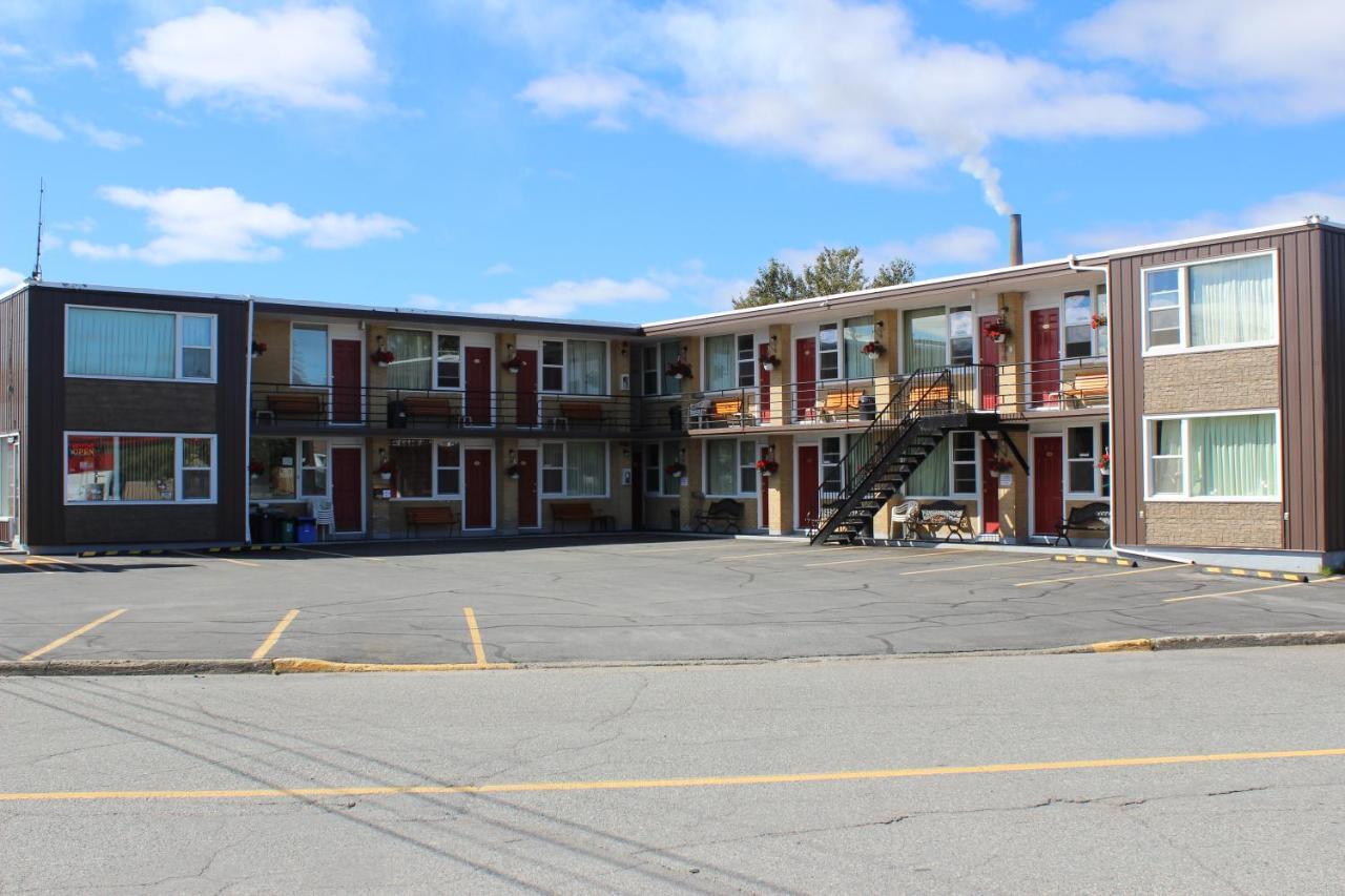 Imperial Fireside Inn Sudbury Kültér fotó